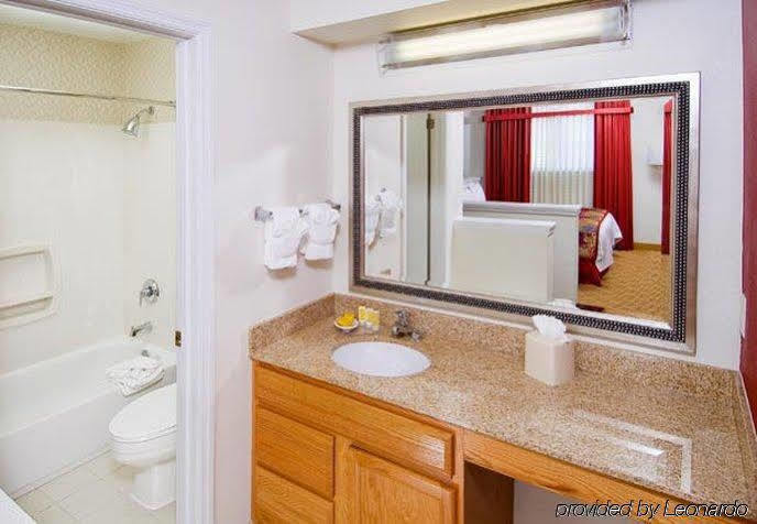 Value Suites Extended Stay - St Louis Меріленд-Гайтс Екстер'єр фото