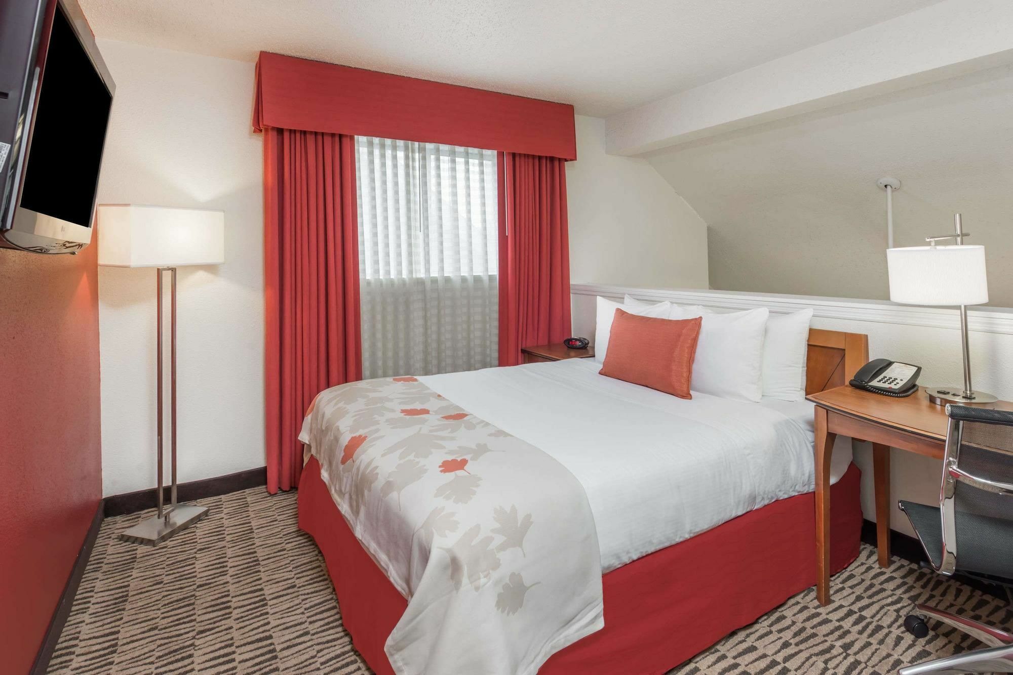 Value Suites Extended Stay - St Louis Меріленд-Гайтс Екстер'єр фото