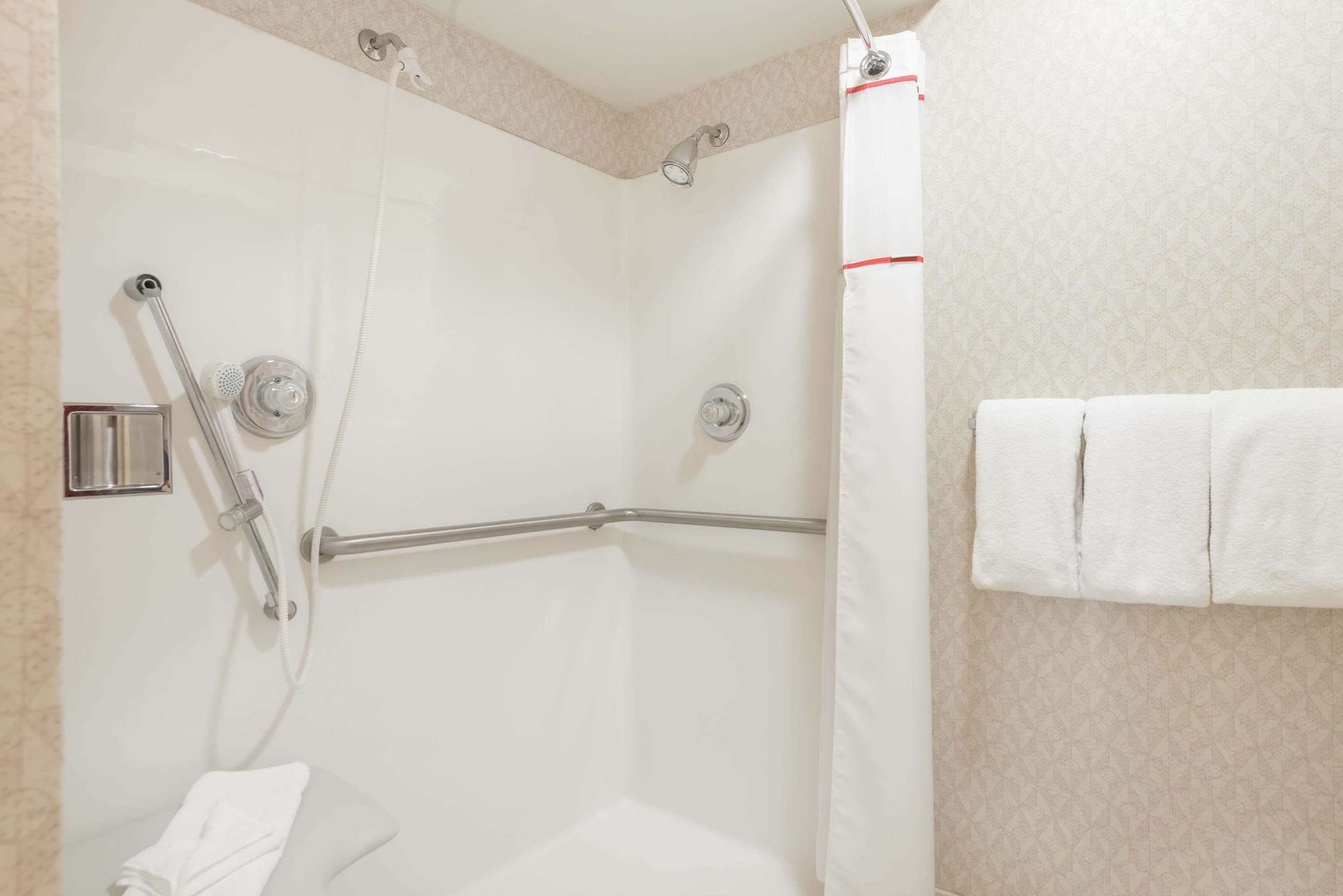 Value Suites Extended Stay - St Louis Меріленд-Гайтс Екстер'єр фото